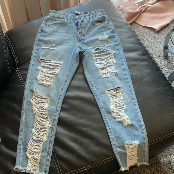 Distressed denim size 0 - Picture 3 of 5